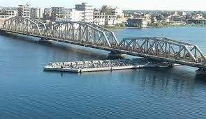 كوبري السكة الحديد بادفينا